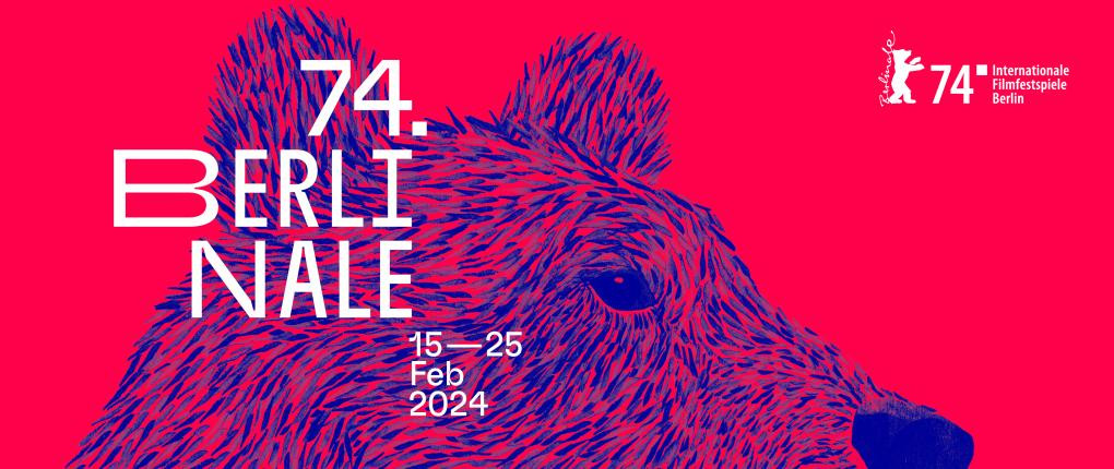 74. Berlinale 15-25 Feb 2024. Blå bjørn på rød bakgrunn. Logo i høyre hjørne øverst. Illustrasjon. 
