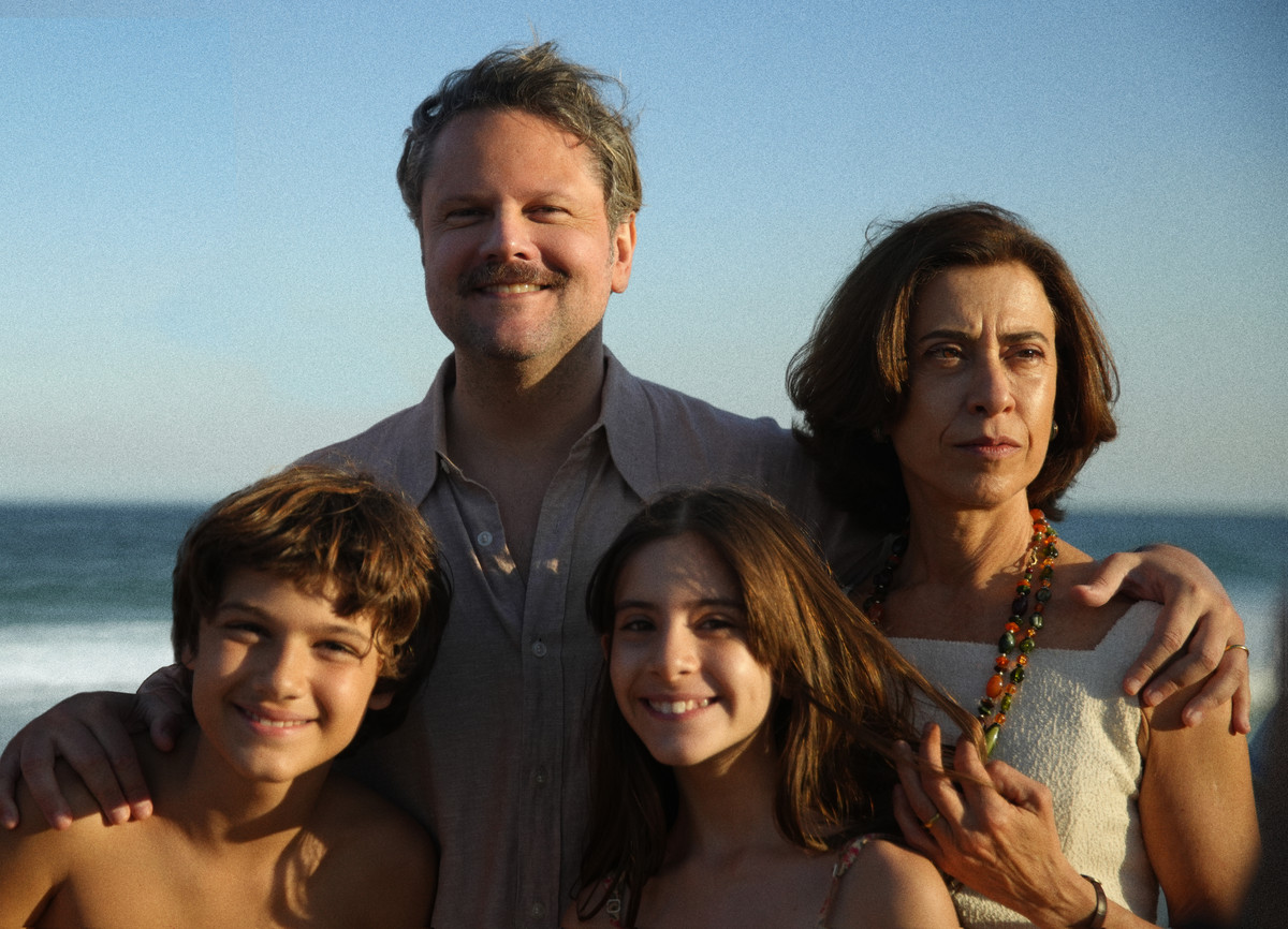 Foto. Familie på stranden.